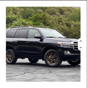 Usado para 300 LC300 ZX (2023) Volante a la Izquierda, Asientos de Cuero Turbo, Ruedas R19, Interior Claro, SUV de Alta Calidad - Product Image 6