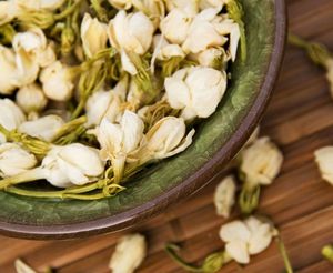 TENDENCIA ACTUAL 2026 Pétalos de Jazmín Secos para Preparar Té Floral y Mezclas para Baños Caseros, Pétalos Cuidadosamente Seleccionados con Aroma Agradable - Product Image 3