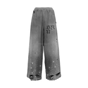 กางเกงวอร์มผ้าฟลีซผสมคอตตอนโพลีเอสเตอร์ 320 GSM พรีเมียม สีเทาฟอก ผ้านุ่ม โลโก้ลายขาดแบบติดด้วยความร้อน - Product Image 4