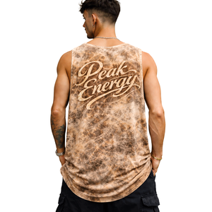 Camiseta sin mangas tipo tank top para hombre, color marrón tie-dye, con tipografía Peak Energy, estilo moderno urbano, para fitness, mockup. - Product Image 2