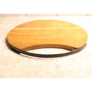 Planche à découper en bois Elegance Plateau de service Planche à découper ronde Planche à découper par Indian Metal World - Product Image 1