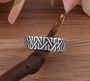 Anillo giratorio de plata esterlina 925 hecho a mano con borde ondulado y acabado martillado anillo de boda y fiesta de cobre y latón - Product Image 4