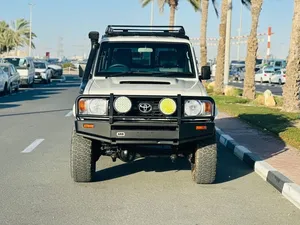 ข้อเสนอที่ดีที่สุดสำหรับ LandCruiserS 70 Hardtop ปี 2015 |   ตัวเลือกแบบเต็มรูปแบบ |   รถเอสยูวี 5 ประตู ขับเคลื่อน 4 ล้อ |   รถบรรทุกเพื่อการพาณิชย์สำหรับงานหนัก - Product Image 4