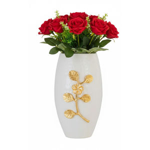 Florero Creativo de Latón, Maceta de Metal Blanca con Forma de Dholak para Decoración del Hogar, Sala de Estar, Diseño Dorado Repujado Hecho a Mano - Product Image 1