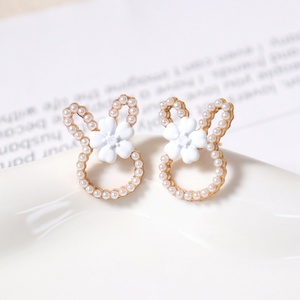 Orecchini pendenti con perla di coniglio simpatici orecchini a forma di coniglietto di fiori Easter Party gioielli regali per donne ragazze - Product Image 4