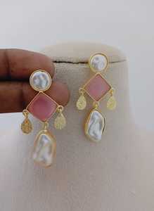 ชุดต่างหูทรงปริซึมไข่มุกรูปทรงเรขาคณิตทันสมัยสวยงามสวยงามปรับแต่งได้ทำจากทองเหลืองหนักต่างหูแฟชั่นทำขึ้นเป็นจำนวนมาก - Product Image 6