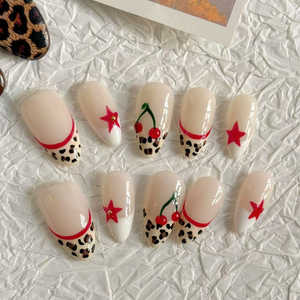 Uñas Postizas Cherry Starlet con Elegante Diseño de Cereza para Realzar las Uñas - Product Image 2