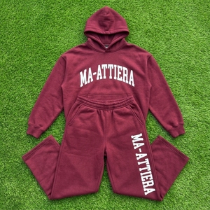 Conjunto de Sudadera con Capucha y Pantalones Anchos de Felpa Color Granate para Mujer, Estilo Casual Urbano, Dos Piezas - Product Image 6
