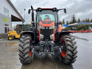 Tractor M7-171 PREMIUM KVT 2018 - Tractor de Alta Potencia con Cabina Premium y Transmisión Continuamente Variable - Product Image 2