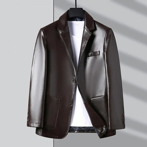 Veste pour homme en tissu de haute qualité, col à revers élégant, veste pour homme avec boutons, poches, aspect cuir synthétique, idéale pour les occasions professionnelles et les activités de plein air - Product Image 3
