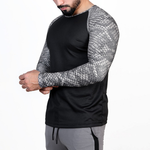 2025 hommes Slim Fit T-Shirts personnalisé Compression Gym Fitness vêtements de sport en gros OEM O cou vêtements Spandex/Polyester - Product Image 2