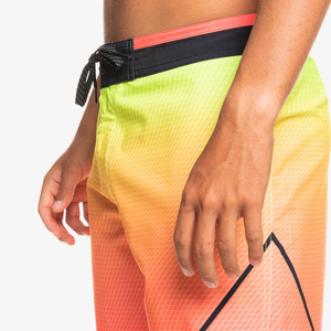 Pantalones cortos deportivos de verano personalizados para hombre, diseño de LICRA ecológico con cintura media elástica para playa, deportes informales y surf - Product Image 6