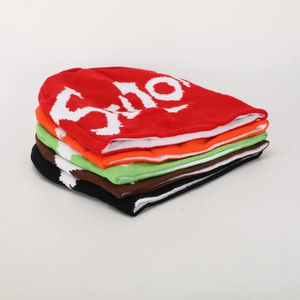 Bonnets unisexes de 37 couleurs, logo personnalisé, manchette en tricot jacquard, casquette hiver crâne floue-Broderie graphique du fabricant Voyageurs - Product Image 6