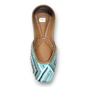 Khussa สำหรับผู้หญิงที่ว่างเปล่ากับการปักที่กำหนดเองการออกแบบที่กำหนดเองพิมพ์ธรรมดา - Product Image 5