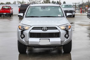 Toyota Highlander SR-5 SUV d'occasion 2024, propre, avec jantes en alliage, régulateur de vitesse, conduite à droite, sièges en tissu et caméra de recul - Product Image 5