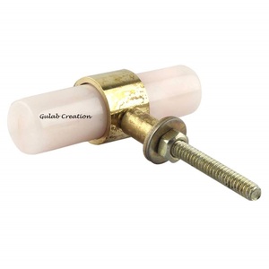 มือจับและลูกบิดเฟอร์นิเจอร์เรซิ่นทำมือแบบใหม่ เทคนิคการหล่อแบบกำหนดเอง รูปทรงตามสั่ง ของตกแต่งบ้าน ZAM ZAM IMPEX รุ่น ZZK 4712 - Product Image 4