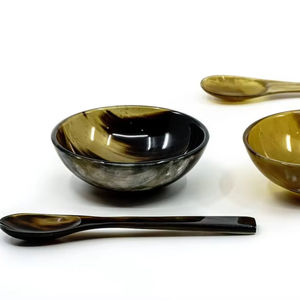 Cuencos para ensalada de cuerno de búfalo con acabado de lujo para una mesa moderna, cuencos para ensalada de cuerno de búfalo ecológicos y vajilla sostenible. - Product Image 1