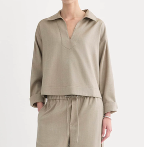 Chemisier ample pour <span class=keywords><strong>femme</strong></span> en twill de <span class=keywords><strong>tailleur</strong></span>, col en V profond, couleur taupe clair, collection automne - Product Image 1