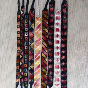 Bracelets en lettres faits à la main en gros, créatifs, en vrac, chaîne de perles, perles acryliques, bracelet en perles de pierre - Product Image 1