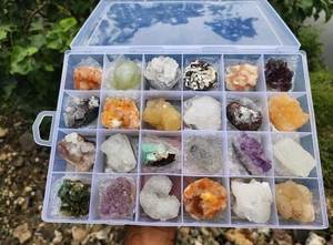 Caja de minerales naturales ásperos de zeolita DE LA India - Product Image 1