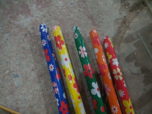 Filet de vis italien PVC enduit d'eucalyptus bâton de bois pelle à poussière vadrouille bâton de balai en bois de couleur fleur usine directe + 84961633908 - Product Image 5