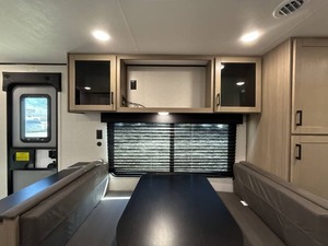 Nouvelle caravane Jayco Jay F-l-i-g-h-t Slx 265BHS 2026 à vendre pour le camping et les voyages - Product Image 2