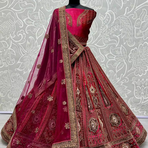 ออกแบบเย็บปักถักร้อย lehenga choli กับงานแพทช์กำมะหยี่ - Product Image 1