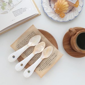 Vajilla de moda personalizada, cucharas de madre perla de conchas marinas naturales, cuchara de caviar para postre de comedor y café, OEM, 8CM - Product Image 2