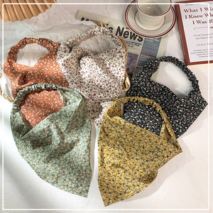 Nueva bufanda triangular transfronteriza Pañuelo <span class=keywords><strong>de</strong></span> borde ancho Bufanda cuadrada floral para mujer <span class=keywords><strong>Diadema</strong></span> elástica para <span class=keywords><strong>diadema</strong></span> - Product Image 3