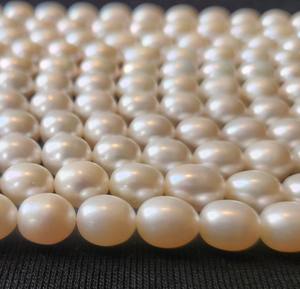 Cuentas de perlas de arroz de agua dulce blancas cultivadas naturales hebras sueltas cuentas sin tratar para la fabricación de joyas CAMBIO DE Color efectos ópticos - Product Image 1