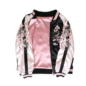 Chaquetas Bomber Bordadas de Diseño Personalizado, Chaquetas Parka de Invierno Impermeables y Resistentes al Viento con Diseños Florales Impresos en Poliéster de Alta Calidad - Product Image 4