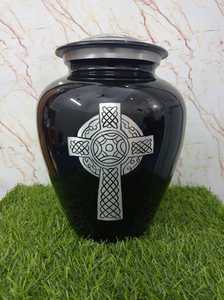 Well Selling Brass <b>Urns</b> <b>for</b> Funeral <b>Human</b> <b>Ashes</b> Customized Brass Cremation <b>Urns</b> New Design Metal Funeral Supplies Handmade <b>Urn</b> - Product Image 5