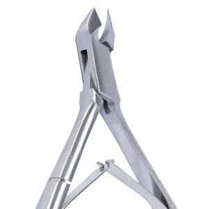 Outils de soin des ongles en acier inoxydable avec logo personnalisé : pinces à cuticules, ciseaux, coupe-ongles et repousse-cuticules pour doigts et orteils - Product Image 6