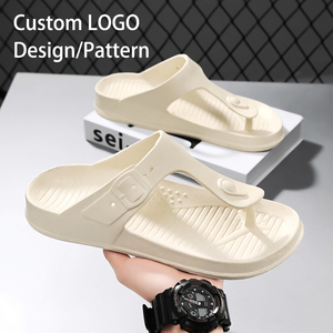 Sandalias Planas Ligeras y Cómodas BreezeStep, Chanclas Suaves de Verano para Exteriores, Playa, Hombres y Mujeres, con Amortiguación - Product Image 1