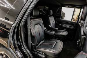 Increíble Ford Expedition Limited 4WD 2019 en perfectas condiciones con poco kilometraje en stock, ofrecido a una oferta increíble que no querrás perderte - Product Image 3