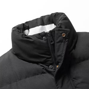 Men <b>Sleeveless</b> Down Jacket with Zipper Closure Lightweight and Insulated for Outdoor Sports and All-Weather Protection - Product Image 3