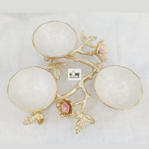 ชามอลูมิเนียมขัดเงาสีขาวปะการังและสีทองแบบใช้แล้วทิ้ง เป็นมิตรกับสิ่งแวดล้อม ปลอดภัยต่อการสัมผัสอาหาร ดีไซน์เรียบง่ายทันสมัย - Product Image 3