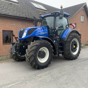 Tractores Agrícolas Usados New-Holland 640 de 75 HP, Tractor de Ruedas Usado 4x4 de 150 HP en Excelentes Condiciones y con Componentes Principales - Product Image 3