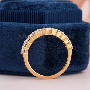 Anillo Clásico y Moderno de Eternidad con Diamante Cultivado en Laboratorio de Corte Princesa Único en Oro Amarillo para Chicas y Mujeres, Regalo de Boda Perfecto, IGI - Product Image 6