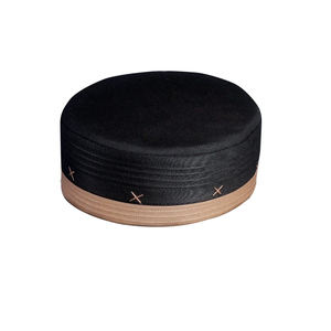 Meilleur chapeau Kufi traditionnel décontracté pour hommes Logo personnalisé Casquette de prière islamique multicolore Inspiré de l'automne en polyester pour le printemps Husn - Product Image 3