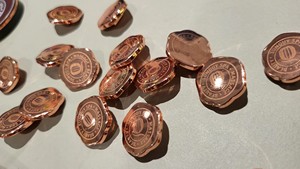 <span class=keywords><strong>2025</strong></span> Biểu Tượng Tùy Chỉnh 12Mm Vòng Kẽm Hợp Kim Kim Loại Nút Mạ Fastener Cho Hồi Giáo May Thobe Quần Áo Nhà Máy Trực Tiếp - Product Image 2