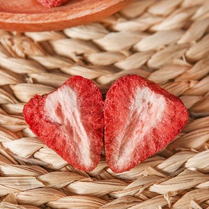 Fraises biologiques lyophilisées savoureuses tranches de fraises lyophilisées du Vietnam de haute qualité - Product Image 3