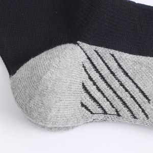 Cómodo suave transpirable antibacteriano negro Logo gran promoción último Popular gimnasio algodón Spandex fútbol calcetines acolchados - Product Image 1