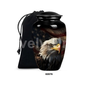 Belle urne commémorative catholique en aluminium noir pour adultes pour les cendres humaines Grande urne funéraire avec sac en velours gratuit - Product Image 5