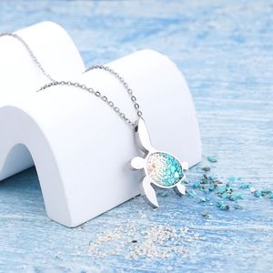 Collier en acier inoxydable avec pendentif tortue de mer, pierres précieuses, pierres brisées, turquoise, collier tortue - Product Image 4
