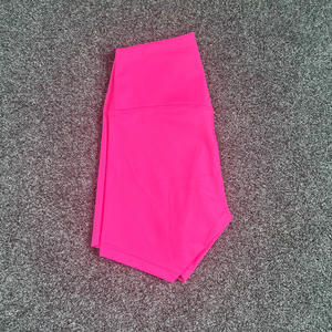 Vêtements de sport Shorts personnalisables pour femmes de haute qualité fabriqués au Pakistan Gilet à séchage rapide Shorts personnalisés de yoga et de fitness pour femmes - Product Image 4
