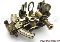 Bouée de navigation en laiton massif de 3 pouces de qualité supérieure en forme de V Équipement de sécurité durable pour bateaux pour utilisation maritime Cadeaux en gros Décoration