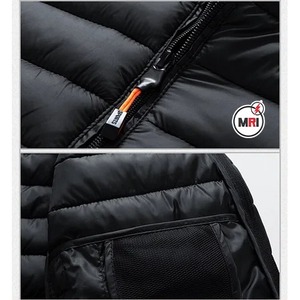Logo personnalisé Veste chaude et légère d'extérieur pour hommes Manteau d'hiver à capuche en polyester Bouffant de bulles Vestes bouffantes avec capuche - Product Image 6