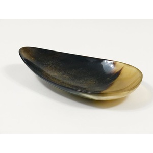 Tazón para Servir Hecho a Mano con Cuerno de Búfalo Natural Pulido - Centro de Mesa Ecológico para Uso Diario - Product Image 4