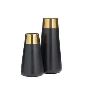 Vase en verre noir et blanc ombré avec des vases décoratifs modernes et une finition dégradée pour une décoration intérieure minimaliste élégante - Product Image 3